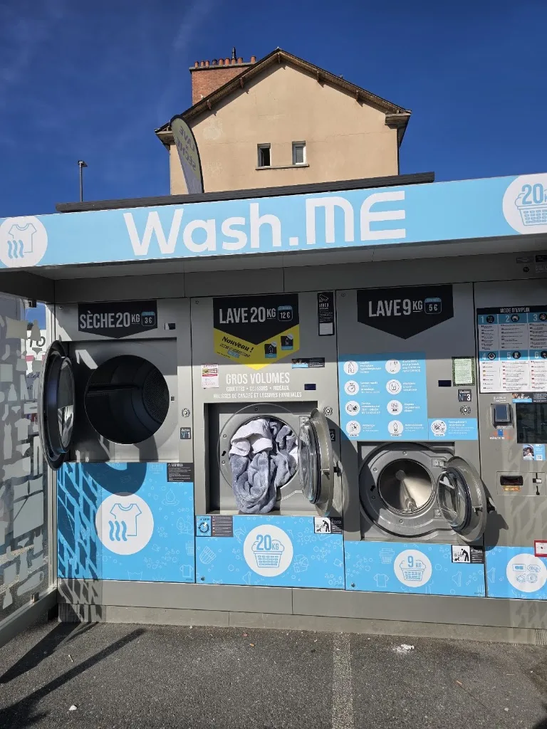 Laverie Revolution Laundry - photo 2