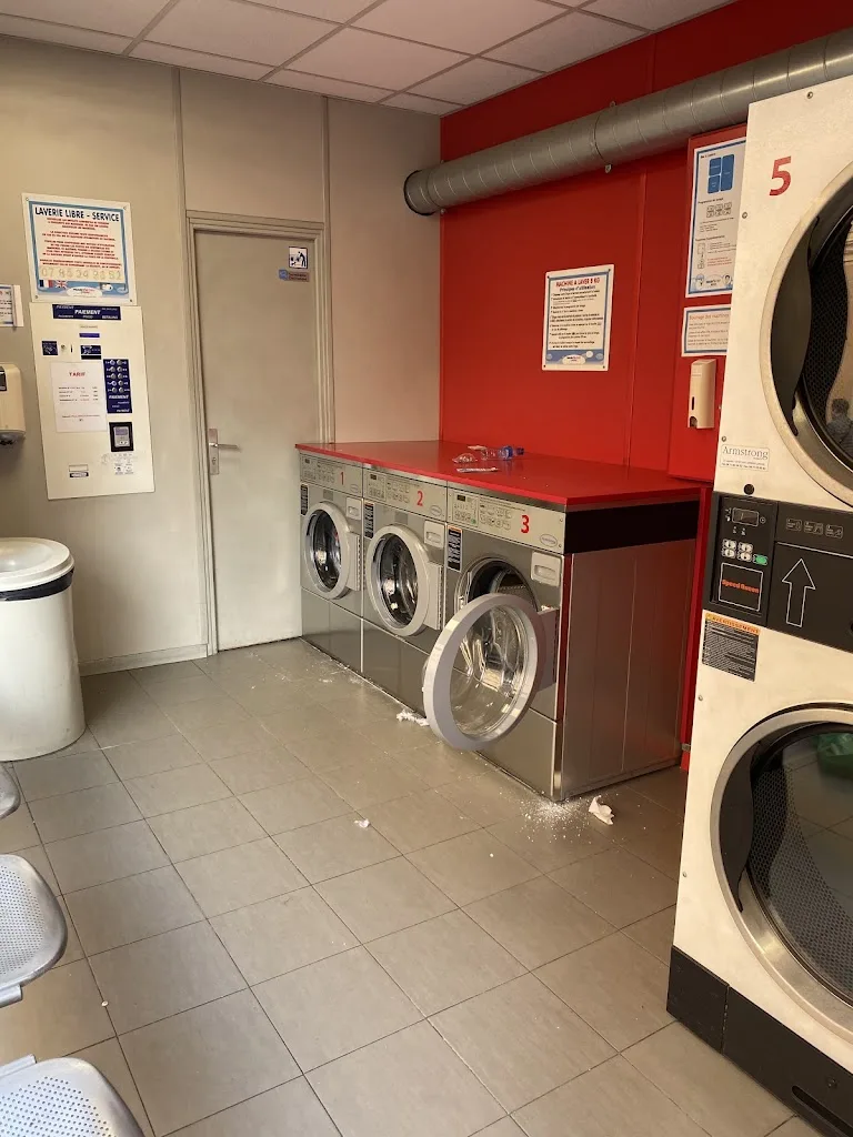 Laverie Wash'n Dry - photo 1