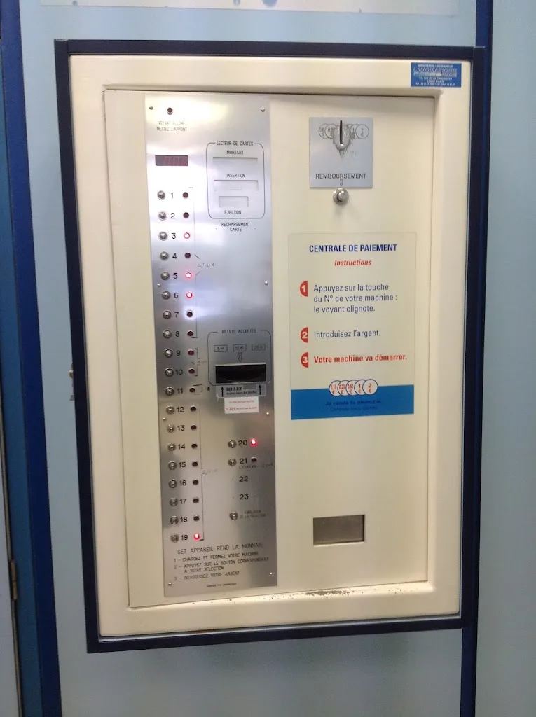 LAVERIE LAVOMATIQUE - LAUNDROMAT Rue de FRANCE FONTAINEBLEAU - photo 2