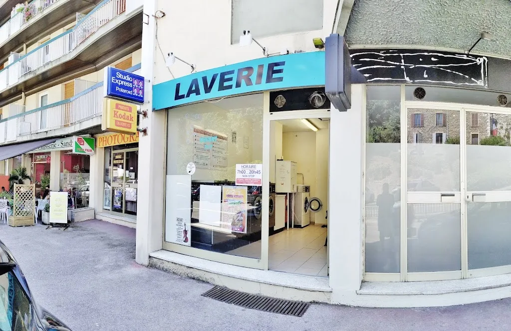 Laverie automatique - photo 2