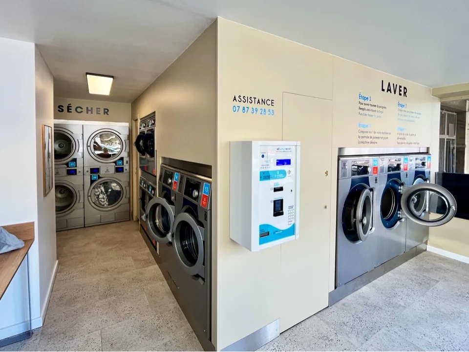 Laverie Revolution Laundry - photo 2