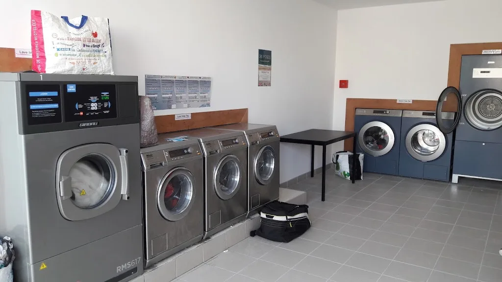 Laverie de l'Ocean - Consignes à bagages : Lacanau beach lockers - Location de linge - photo 2