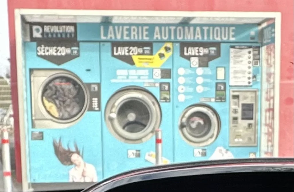 Laverie Revolution Laundry - photo 2