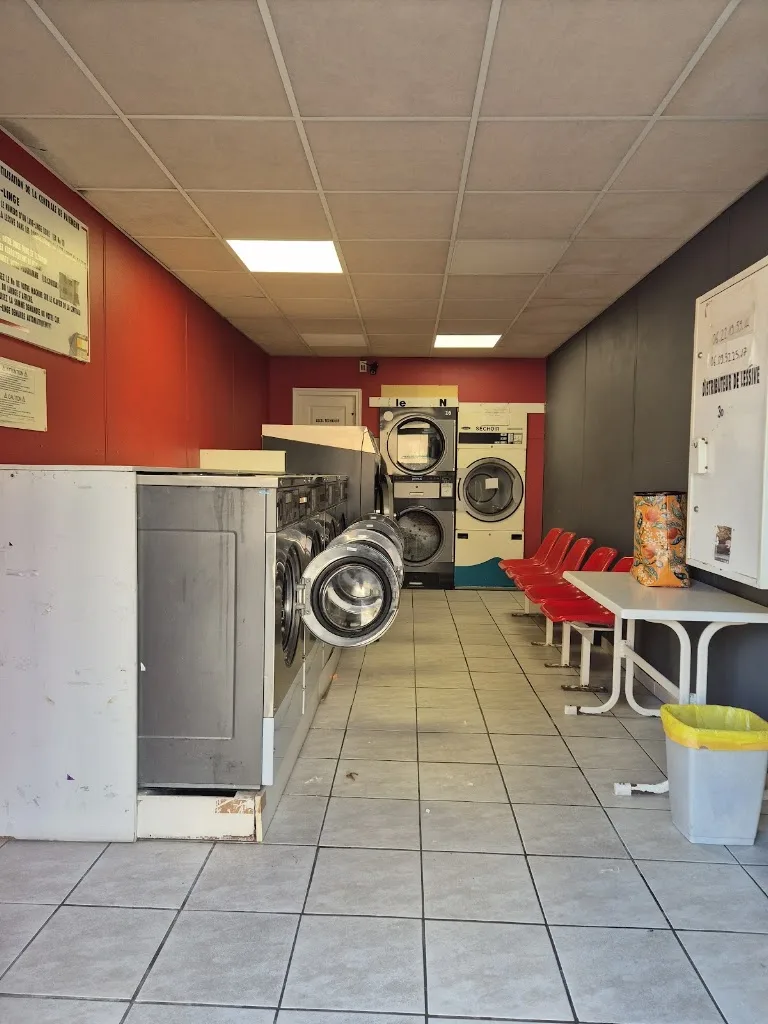 LAVERIE AUTOMATIQUE - photo 1