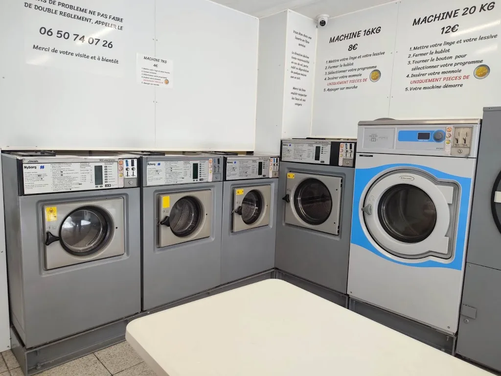 Laverie Revolution Laundry - photo 2