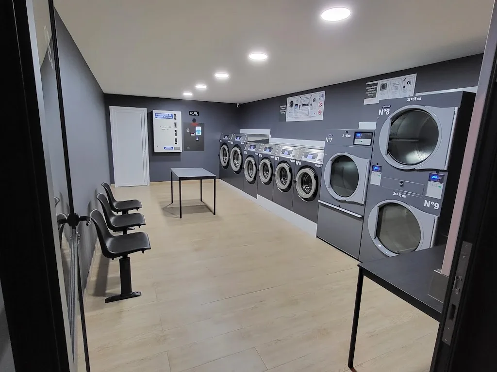 Laverie Revolution Laundry - photo 2