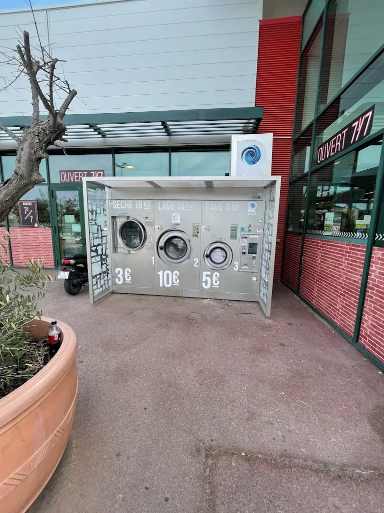 Laverie Revolution Laundry - photo 2